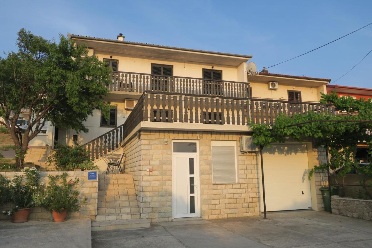 Mesic Apartment Senj  Buitenkant foto